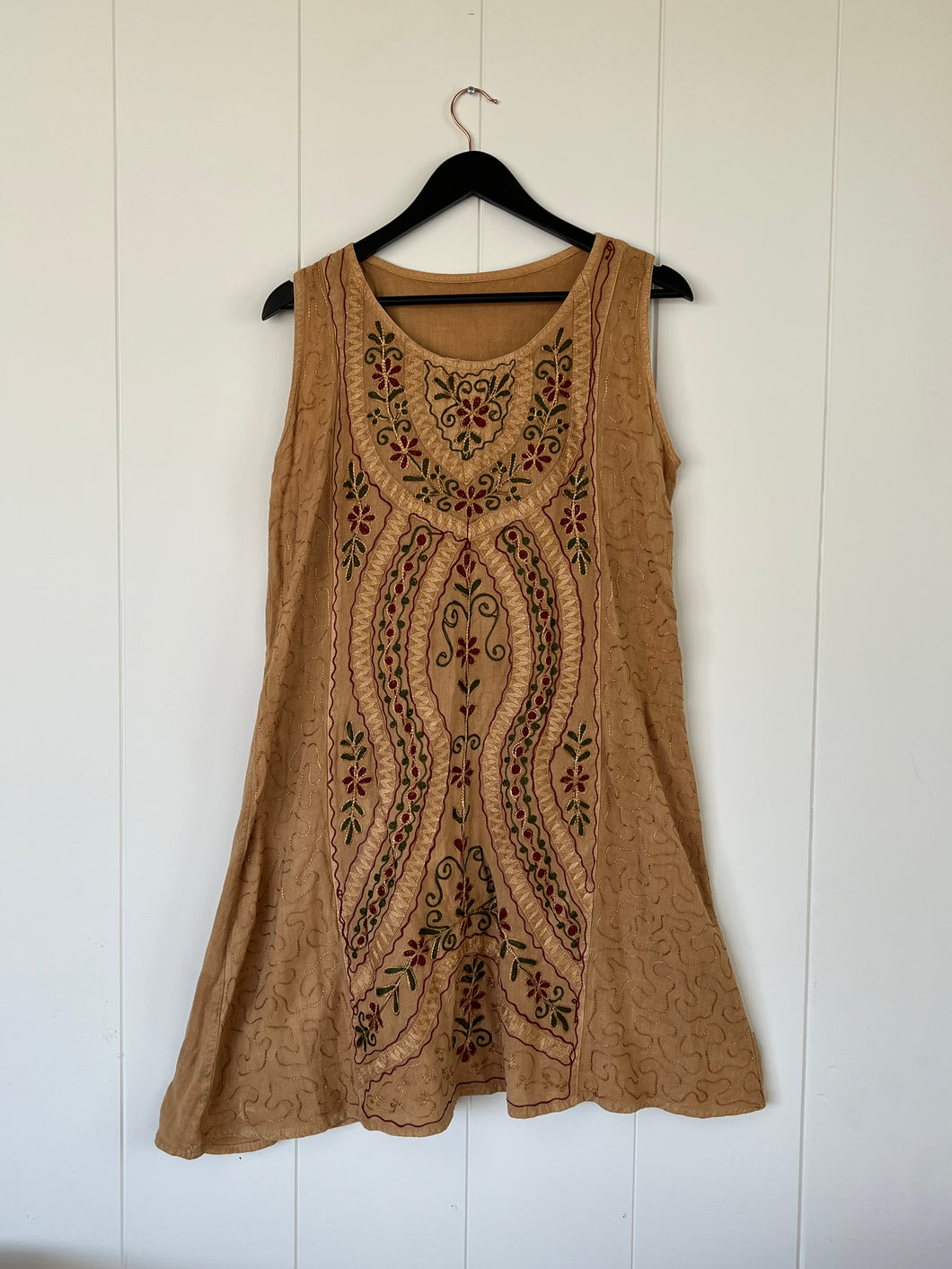 Vintage 60s/70s embroidered dress