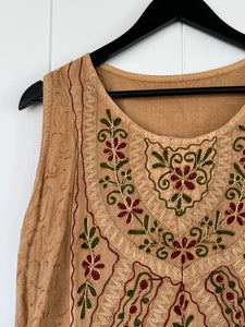 Vintage 60s/70s embroidered dress
